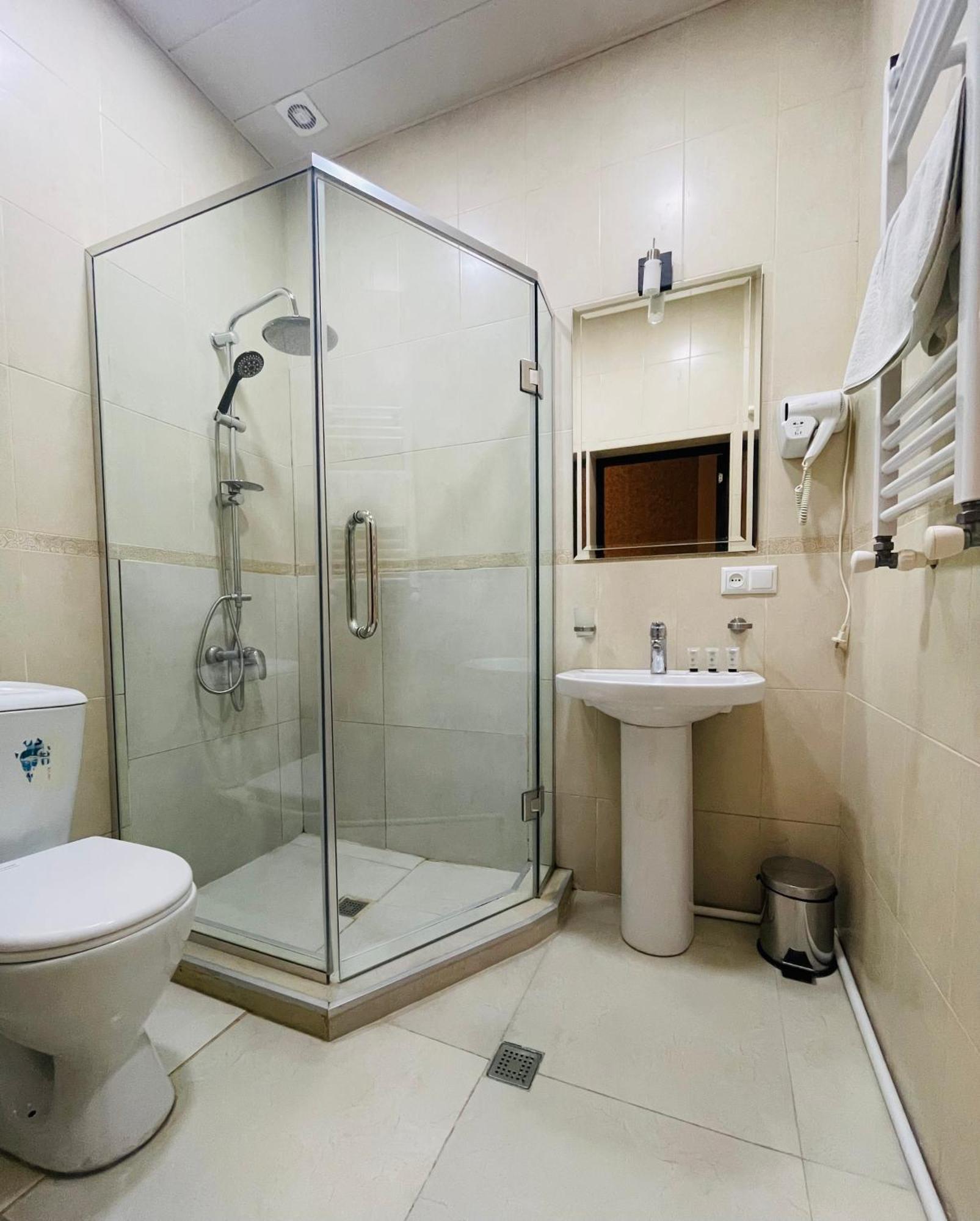 2Nd Floor Hotel Tiflis Dış mekan fotoğraf